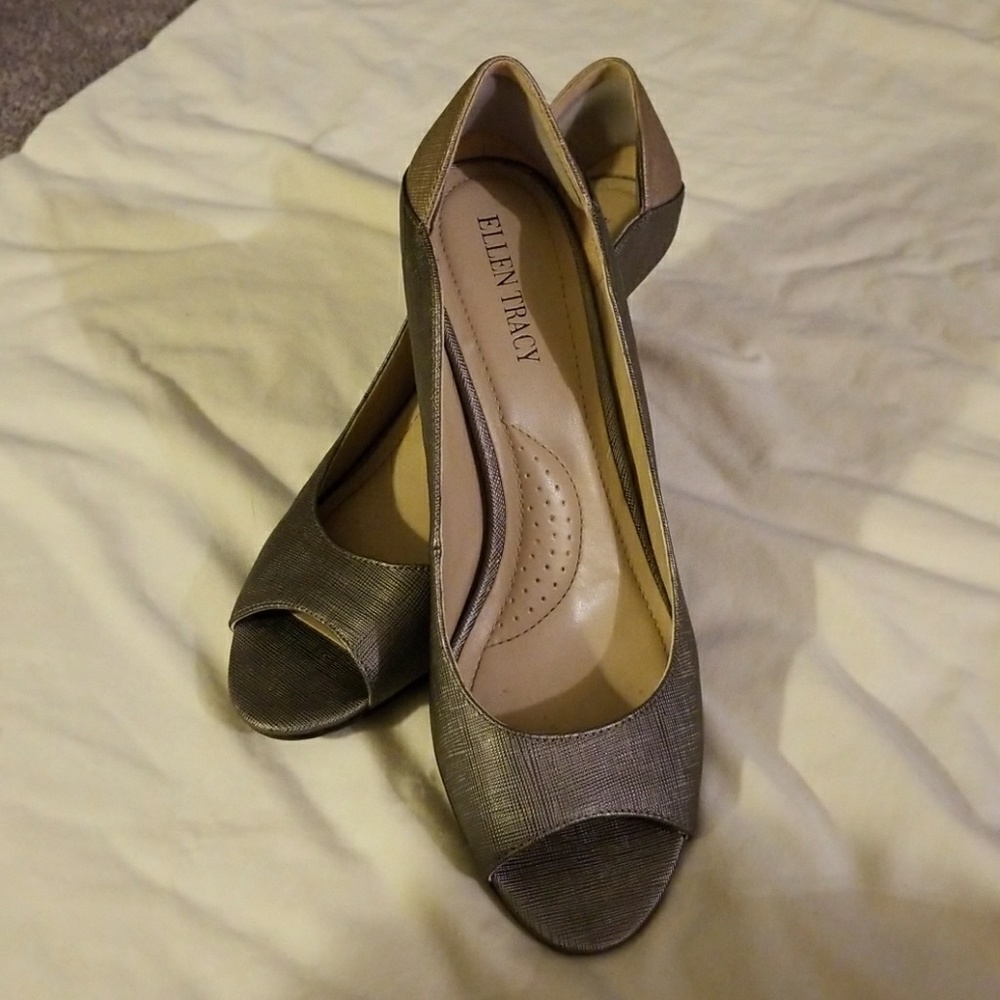 Leather Pumps by Ellen Tracy